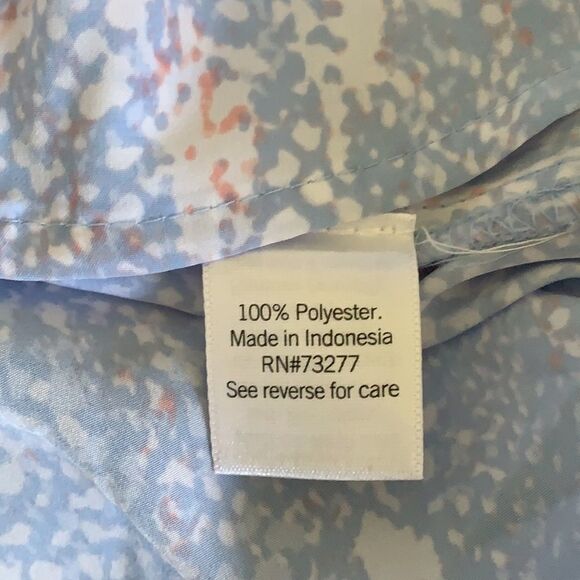 Nine West Abstract Watercolor Button-Down Blouse — Size XS - Picture 7 of 7